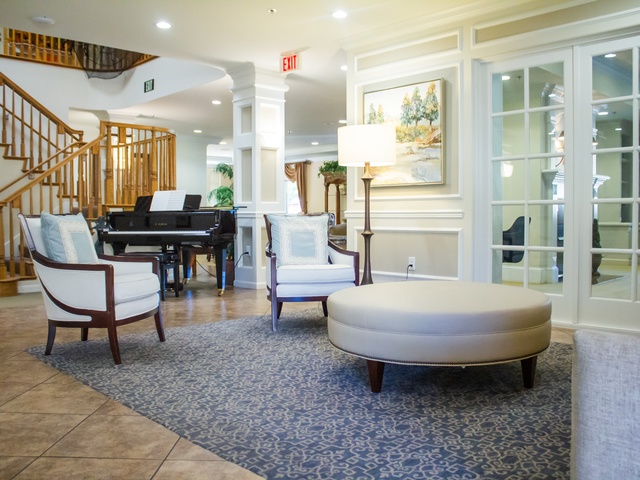 THE STRATFORD AT BEYER PARK Assisted Living Home Image in MODESTO, CA